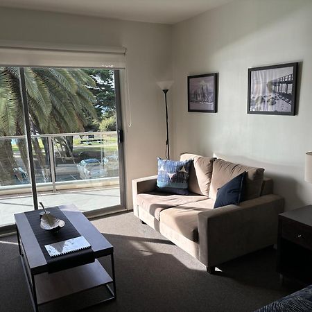 Waterfront@Waves Apartman Cowes Kültér fotó